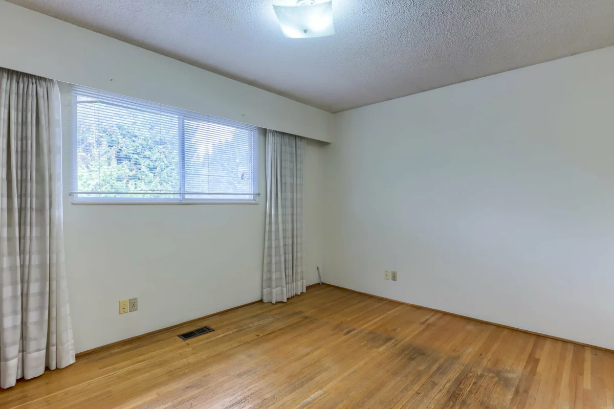 Primary Bedroom Photo of 3492 E 49th Avenue, Vancouver, BC