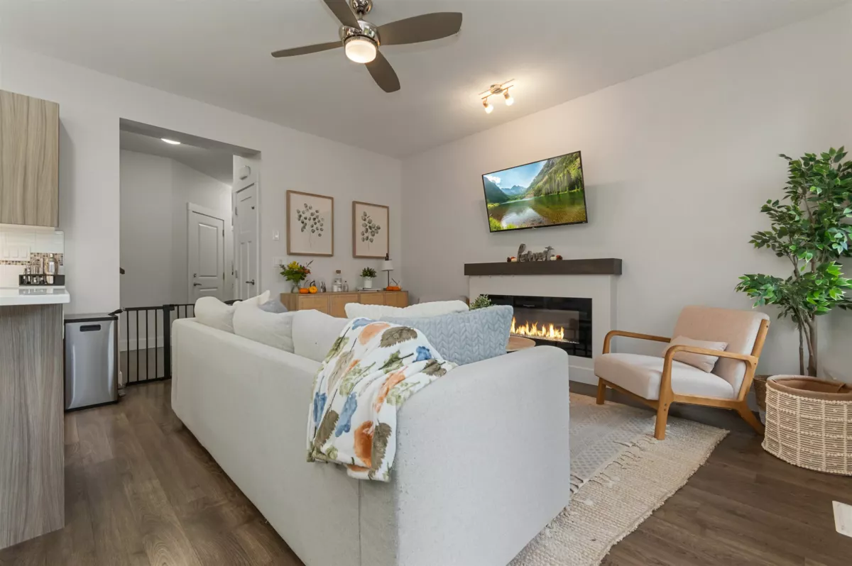 Bedroom 3 Photo of 2 5797 Promontory Road, Chilliwack, BC