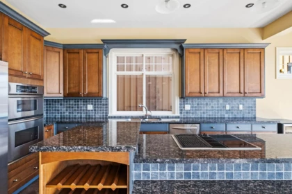 Breakfast Nook Photo of 3233 Chartwell Lane, Coquitlam, BC