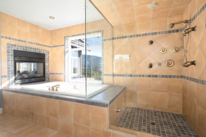 Hallway Photo of 3233 Chartwell Lane, Coquitlam, BC