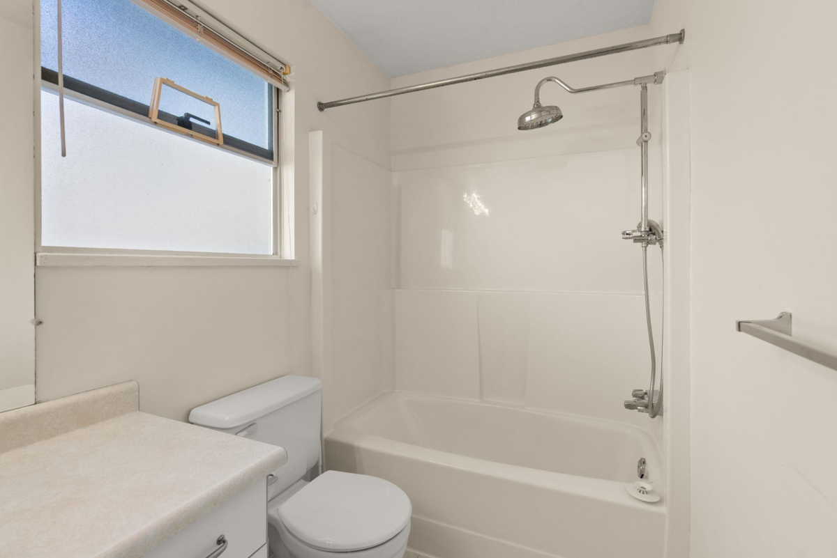 Front Yard Photo of 5 4890 48 Avenue, Ladner, BC