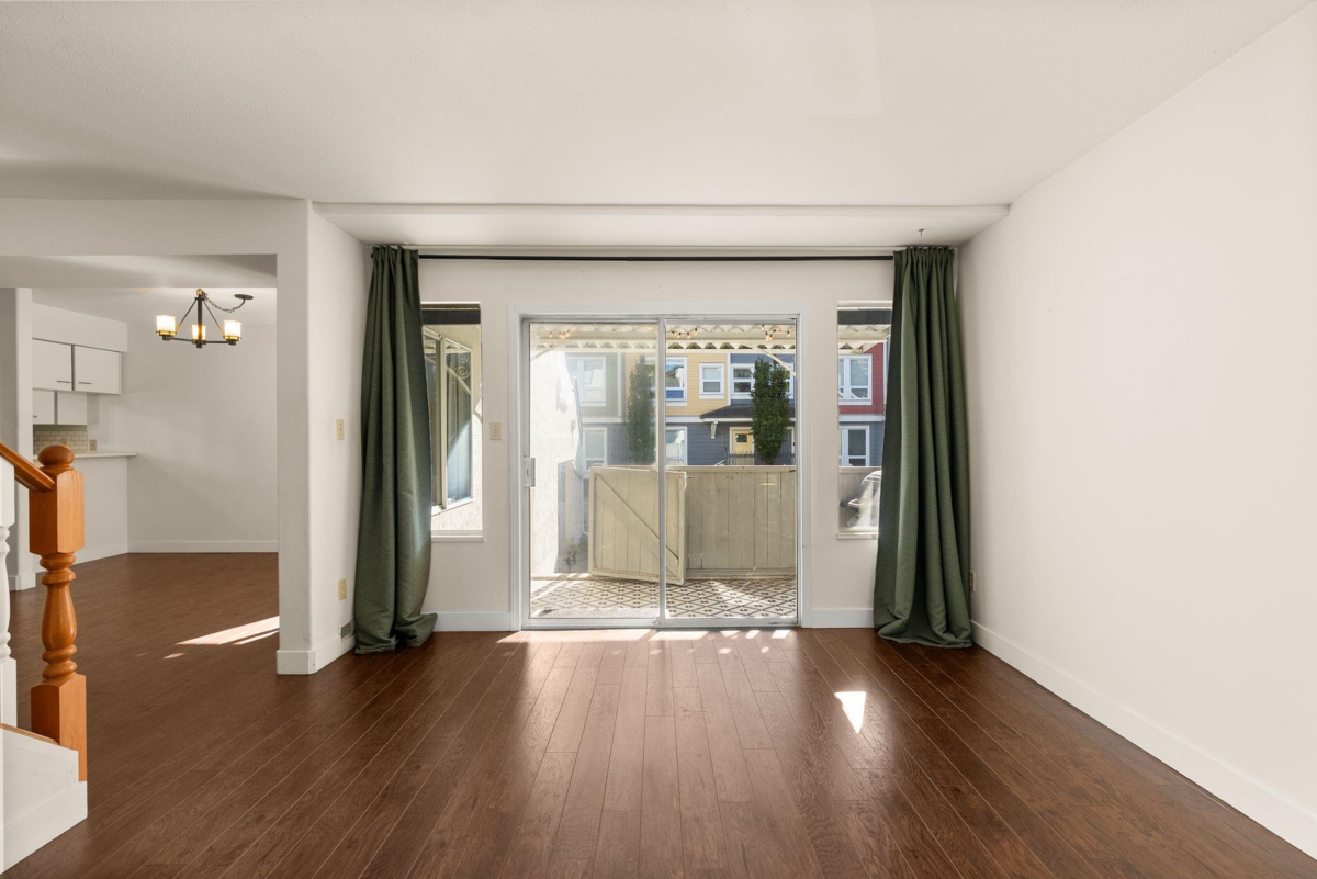 Powder Room Photo of 5 4890 48 Avenue, Ladner, BC