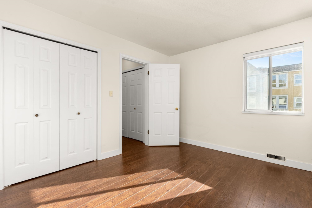 Staircase Photo of 5 4890 48 Avenue, Ladner, BC