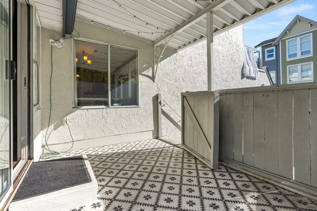 Swimming Pool Photo of 5 4890 48 Avenue, Ladner, BC