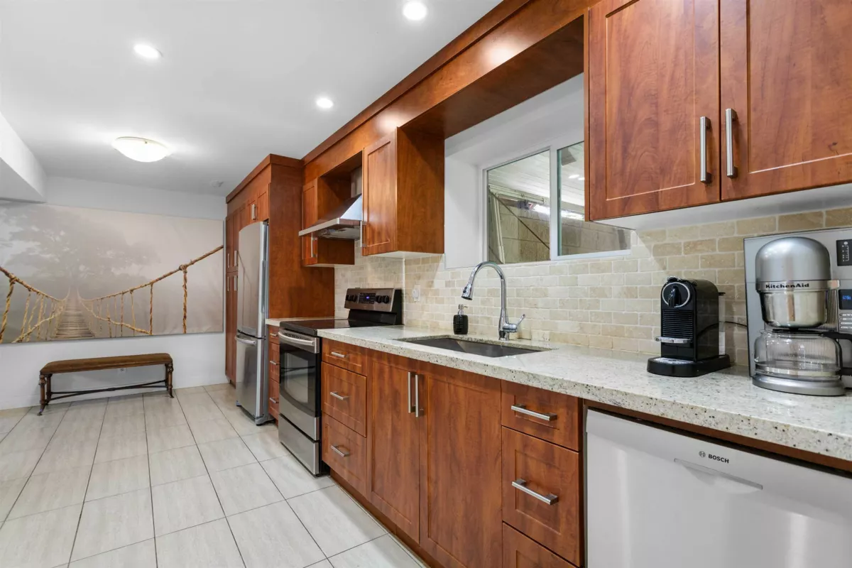 Laundry Room Photo of 2606 Hawser Avenue, Coquitlam, BC