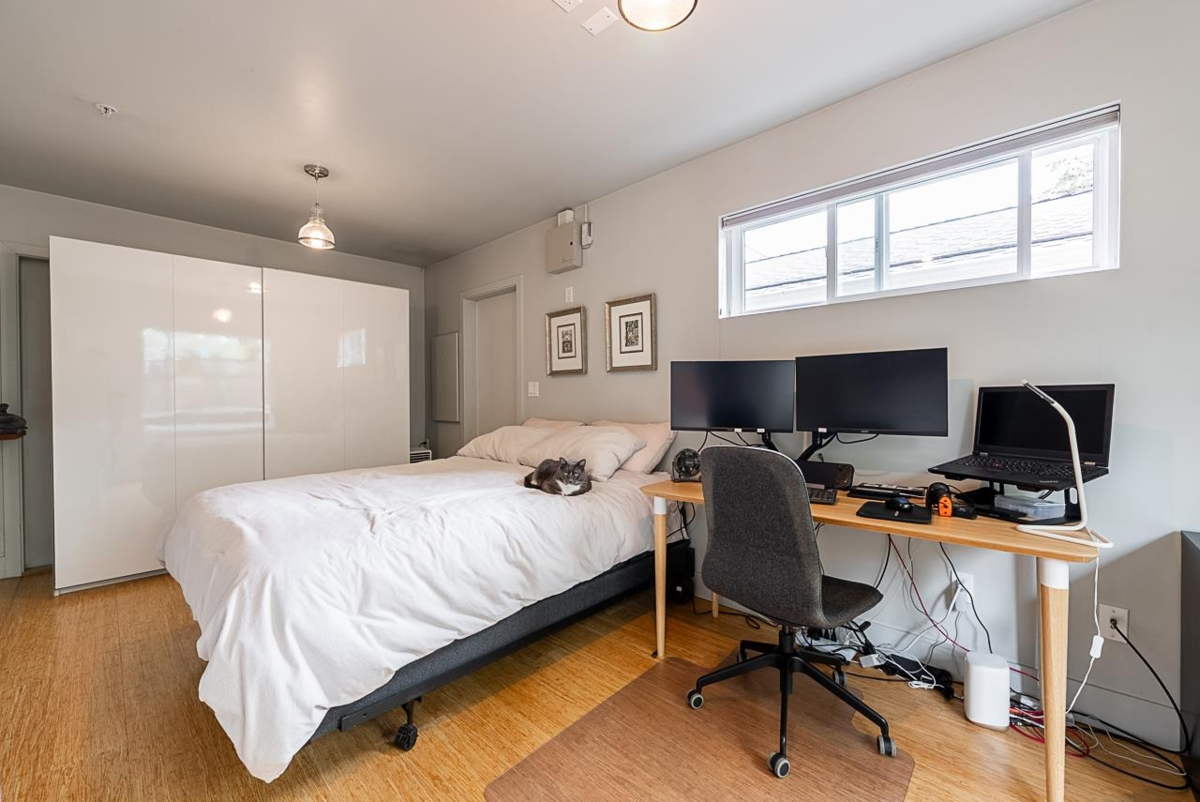 Garden / Landscaping Photo of 341 W 22nd Avenue, Vancouver, BC