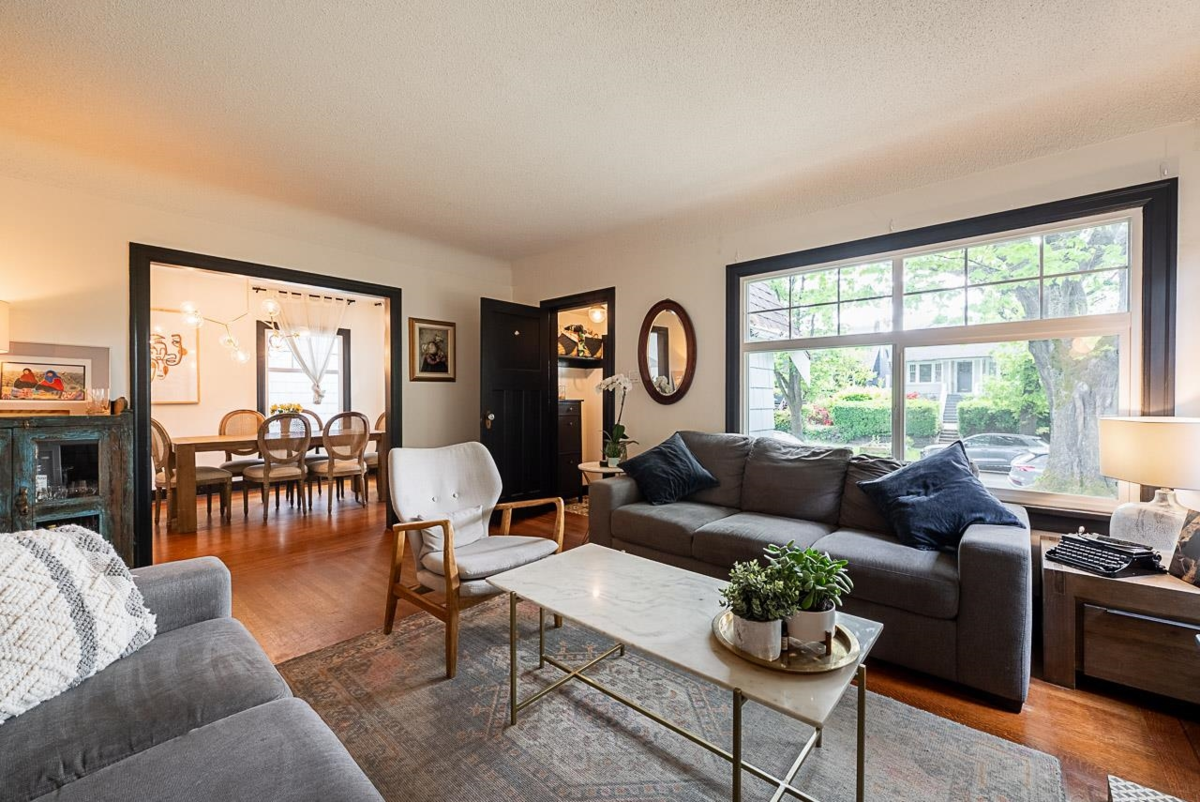 Kitchen Photo of 341 W 22nd Avenue, Vancouver, BC