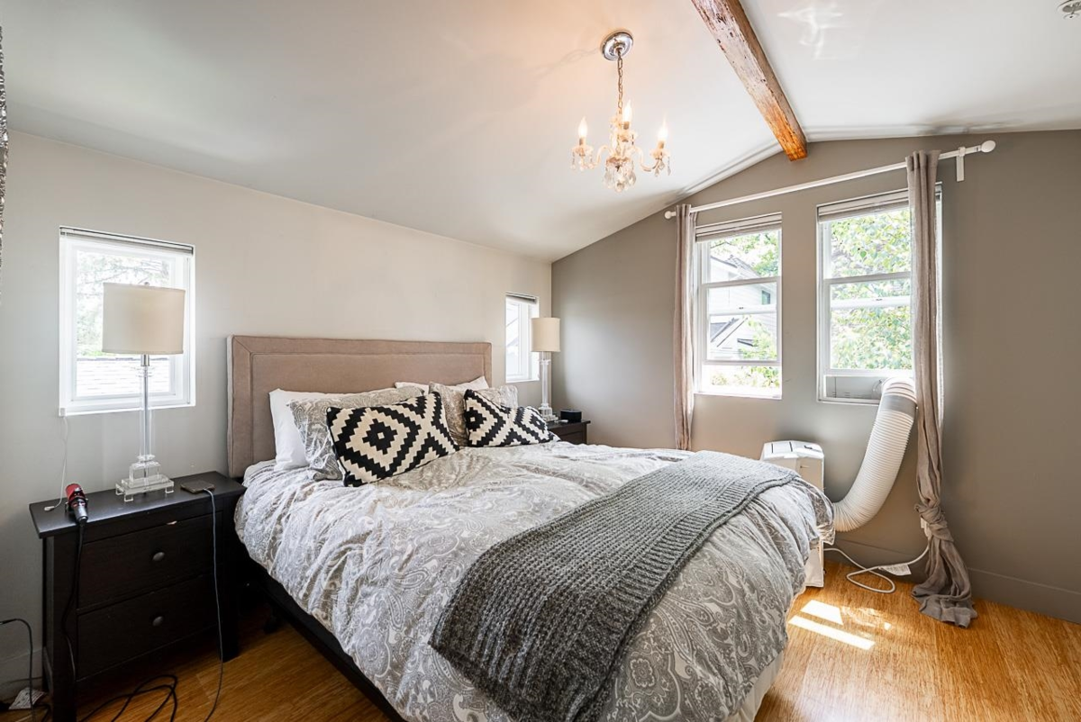 Outdoor Kitchen Photo of 341 W 22nd Avenue, Vancouver, BC