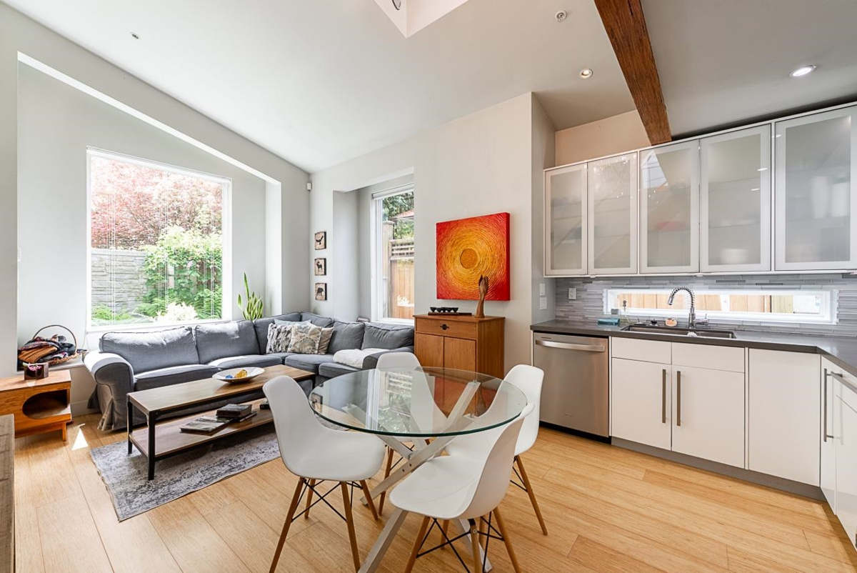 Outdoor Patio Photo of 341 W 22nd Avenue, Vancouver, BC