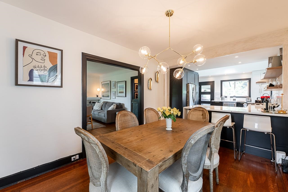 Primary Bathroom Photo of 341 W 22nd Avenue, Vancouver, BC