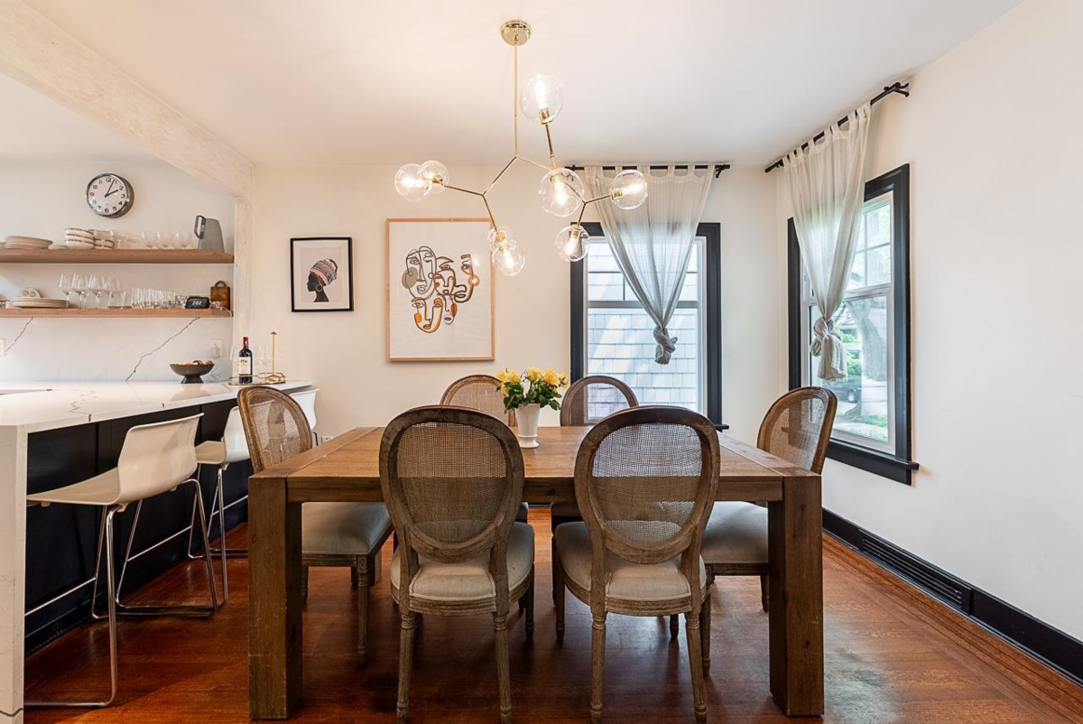 Primary Bedroom Photo of 341 W 22nd Avenue, Vancouver, BC