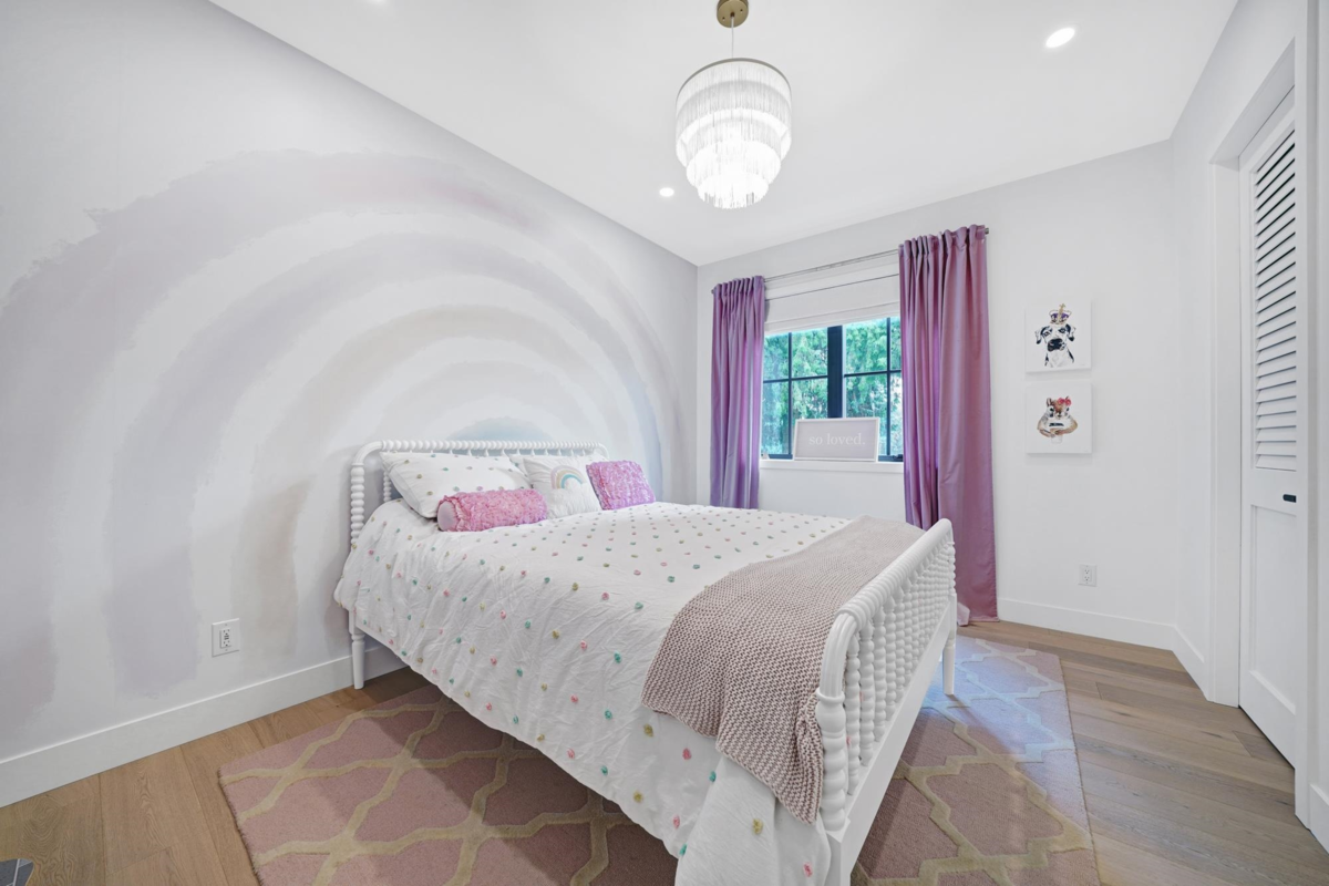 Hot Tub / Spa Photo of 24968 28 Avenue, Langley, BC