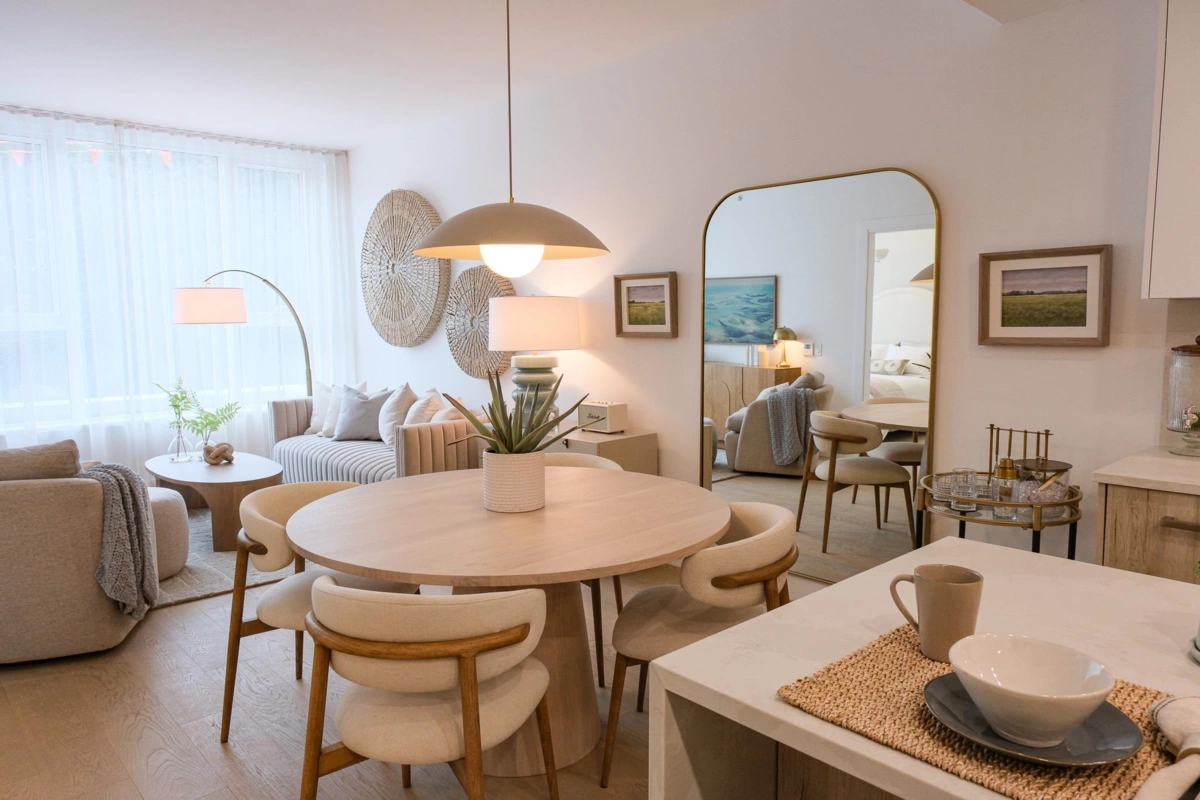 Kitchen Photo of 307 423 6th Street, West Vancouver, BC