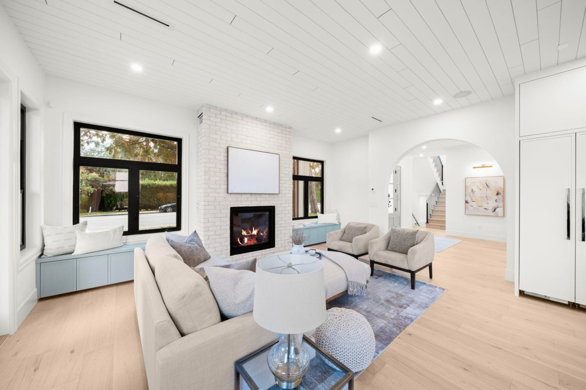 Breakfast Nook Photo of 1204 Stellers Jay Place, Tsawwassen, BC