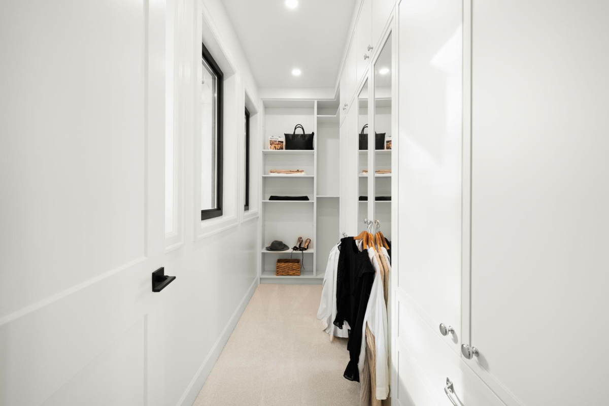 Hot Tub / Spa Photo of 1204 Stellers Jay Place, Tsawwassen, BC