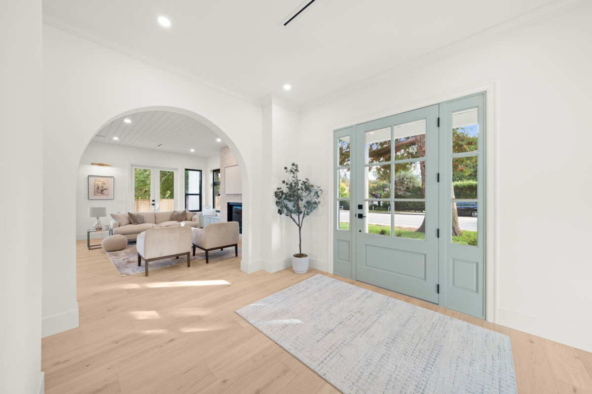 Living Room Photo of 1204 Stellers Jay Place, Tsawwassen, BC