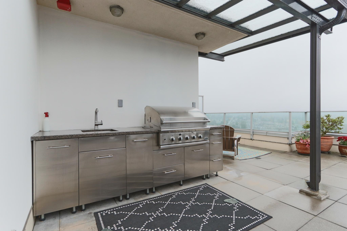 Backyard Photo of 2202 2200 Douglas Road, Burnaby, BC