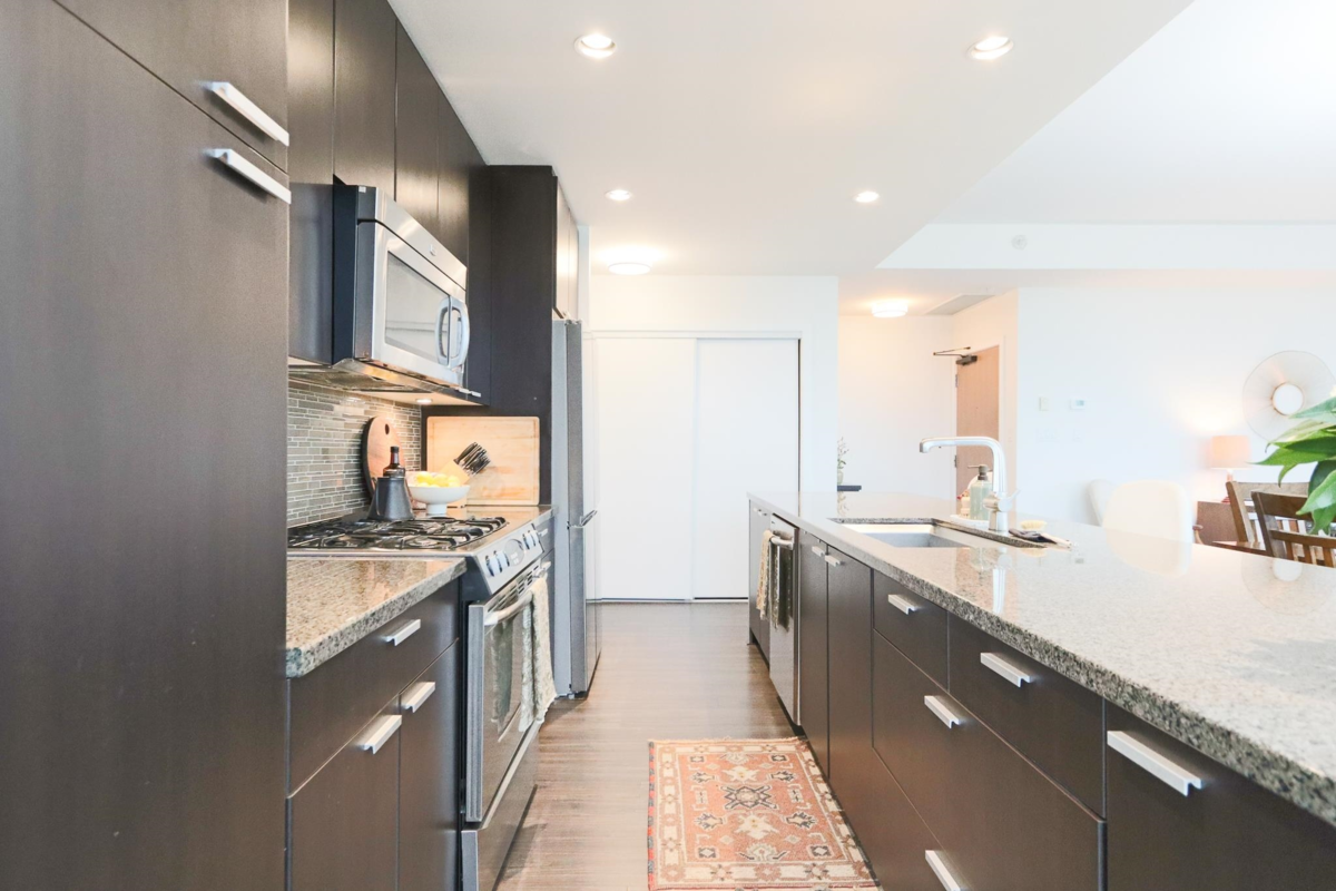 Breakfast Nook Photo of 2202 2200 Douglas Road, Burnaby, BC