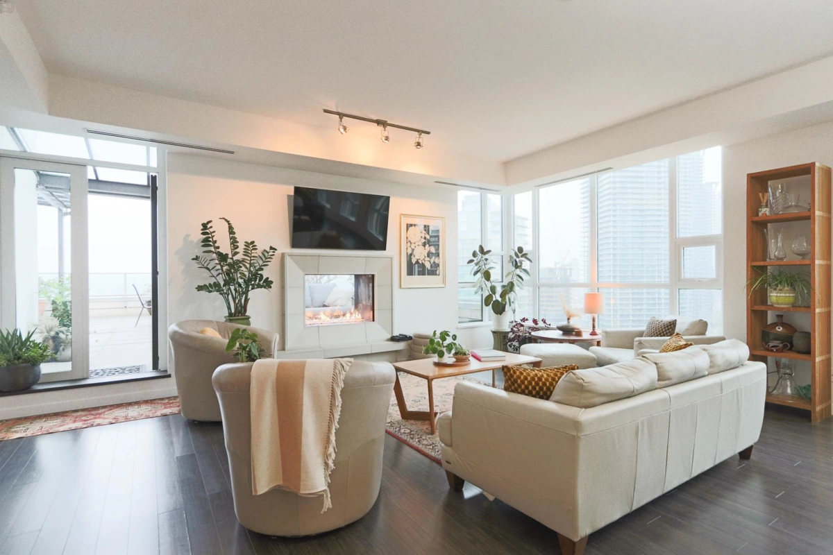 Dining Area Photo of 2202 2200 Douglas Road, Burnaby, BC