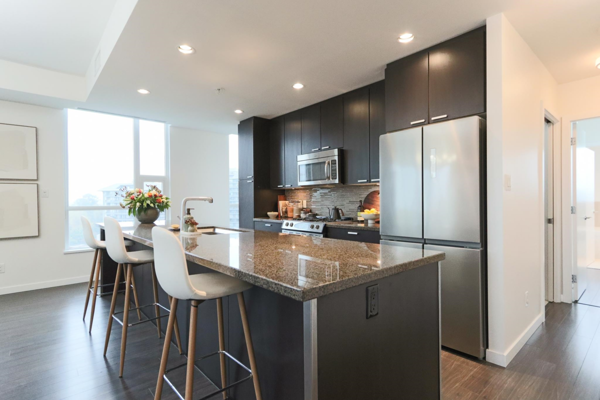 Guest Bathroom Photo of 2202 2200 Douglas Road, Burnaby, BC