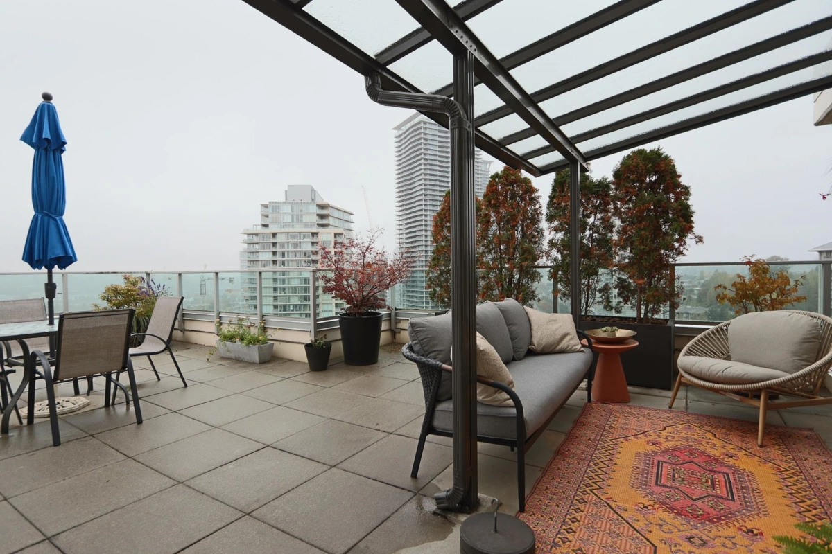 Outdoor Deck Photo of 2202 2200 Douglas Road, Burnaby, BC