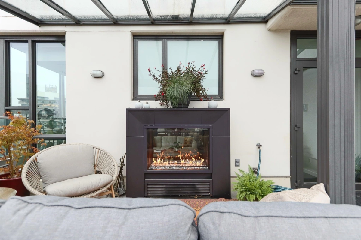 Swimming Pool Photo of 2202 2200 Douglas Road, Burnaby, BC