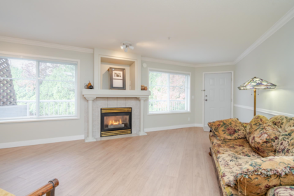 Dining Area Photo of 214 19953 55a Avenue, Langley, BC