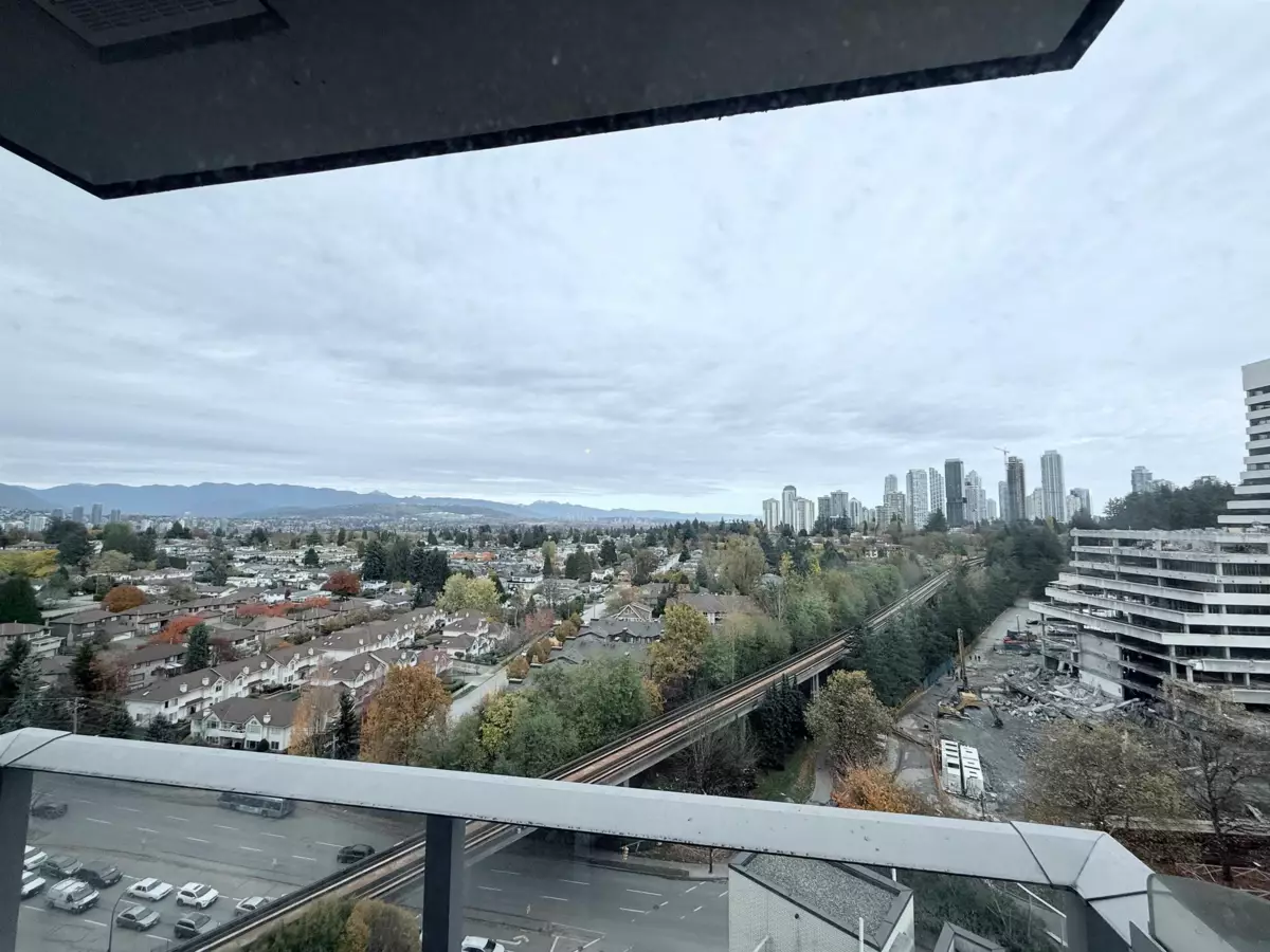 Entry Foyer Photo of 2101 5470 Ormidale Street, Vancouver, BC