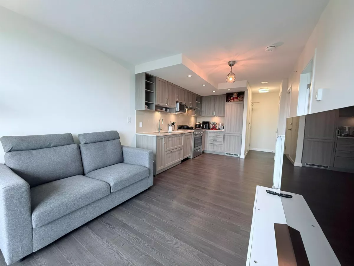 Kitchen Island Photo of 2101 5470 Ormidale Street, Vancouver, BC