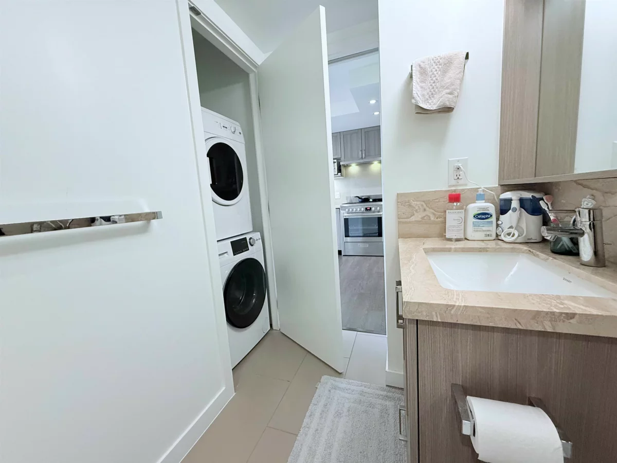 Walk-In Closet Photo of 2101 5470 Ormidale Street, Vancouver, BC