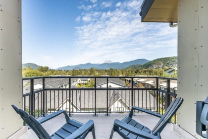 521 1211 Village Green Way, Squamish, BC, Squamish — Apartment/Condo for sale