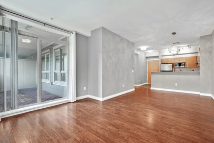 413 801 Klahanie Drive, Port Moody, BC, Port Moody — Apartment/Condo for sale