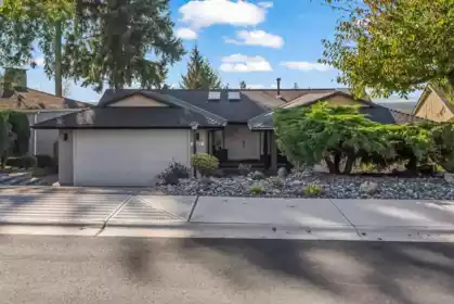 7683 Garfield Drive, Delta, BC, Delta — Single Family Residence for sale