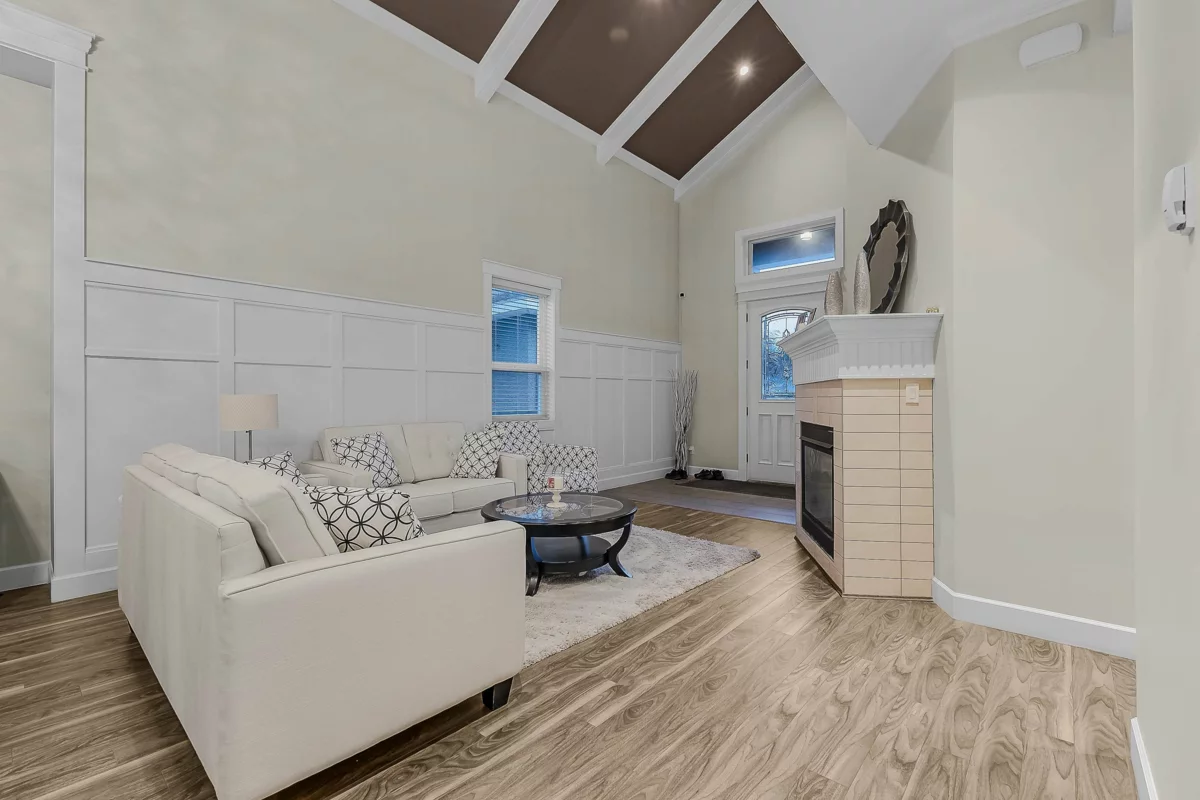 Dining Area Photo of 11923 92 Avenue, Delta, BC