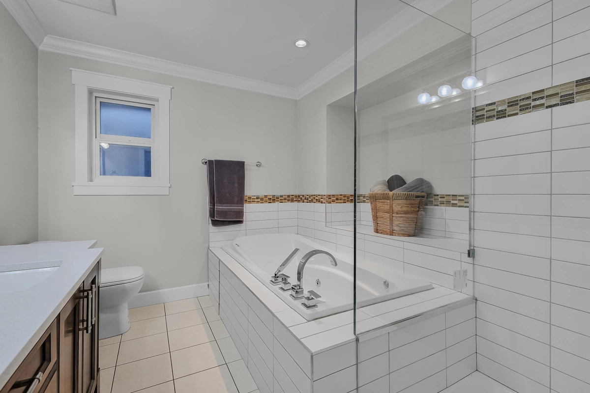 Laundry Room Photo of 11923 92 Avenue, Delta, BC