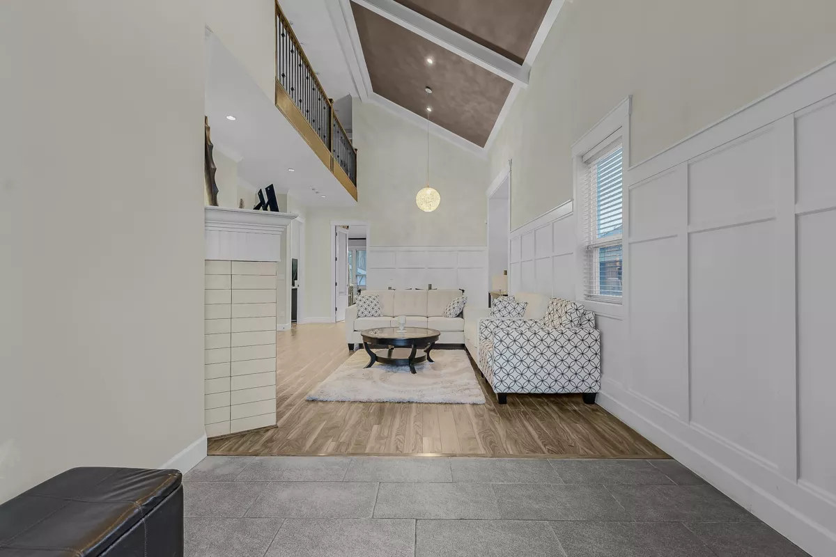 Living Room Photo of 11923 92 Avenue, Delta, BC