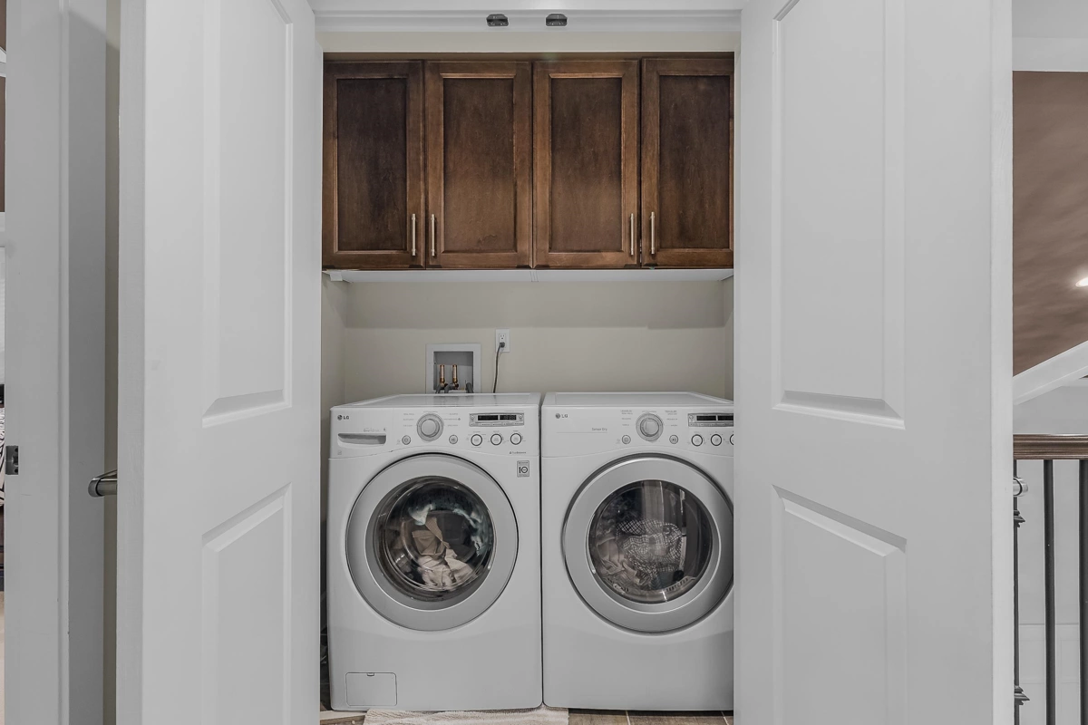 Staircase Photo of 11923 92 Avenue, Delta, BC