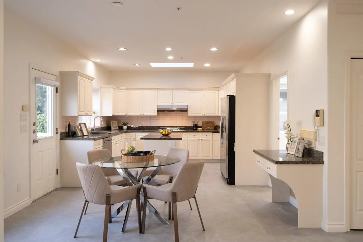 Kitchen Island Photo of 3565 W 29th Avenue, Vancouver, BC