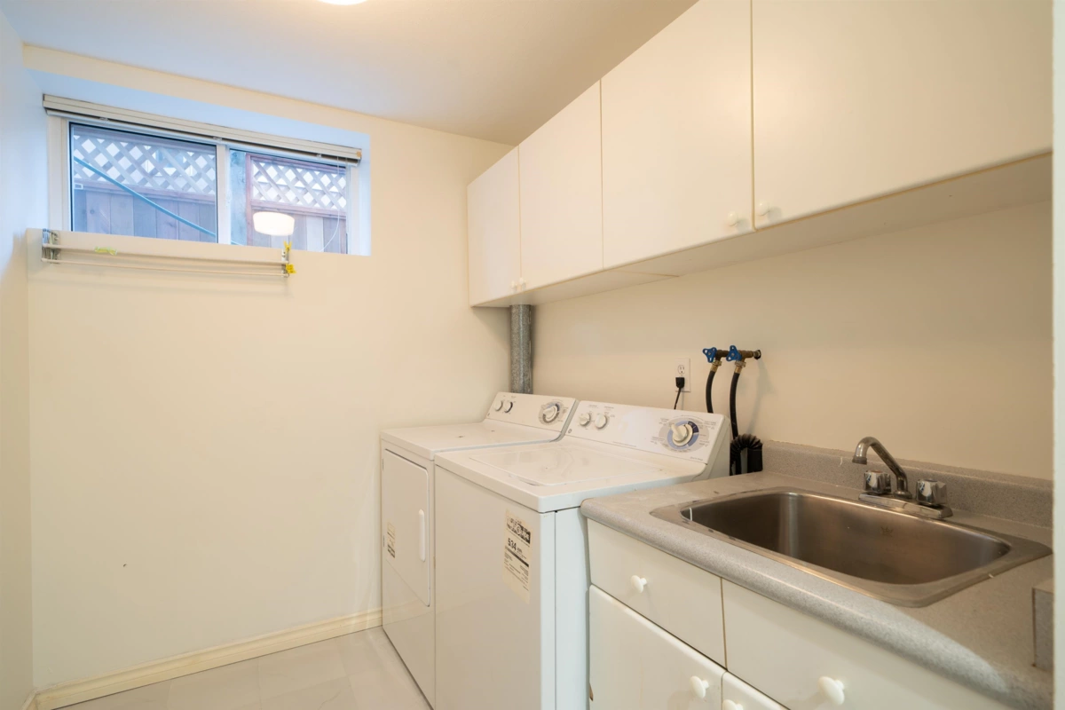Laundry Room Photo of 3565 W 29th Avenue, Vancouver, BC