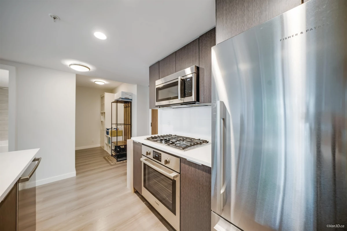 Kitchen Photo of 617 8699 Hazelbridge Way, Richmond, BC