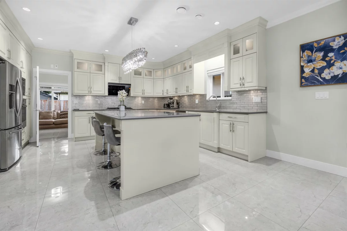 Breakfast Nook Photo of 1584 Blaine Avenue, Burnaby, BC