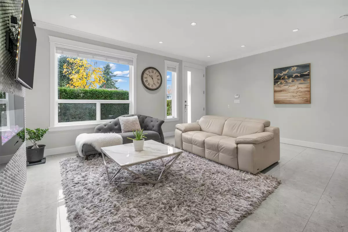 Kitchen Photo of 1584 Blaine Avenue, Burnaby, BC