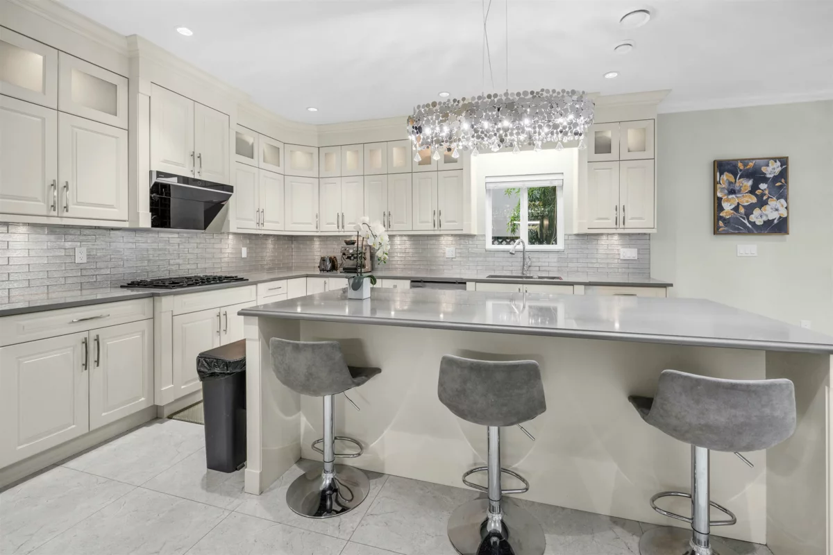 Primary Bathroom Photo of 1584 Blaine Avenue, Burnaby, BC