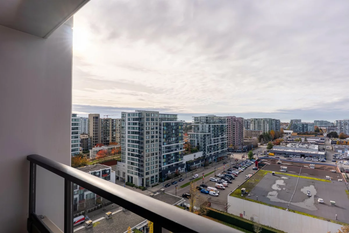 Basement Recreation Room Photo of 1702 5811 No. 3 Road, Richmond, BC