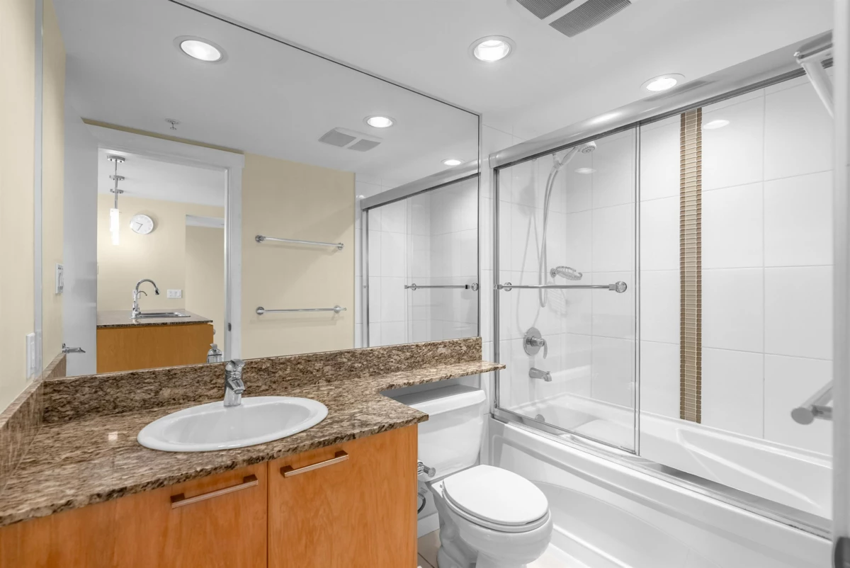 Bedroom 3 Photo of 1702 5811 No. 3 Road, Richmond, BC