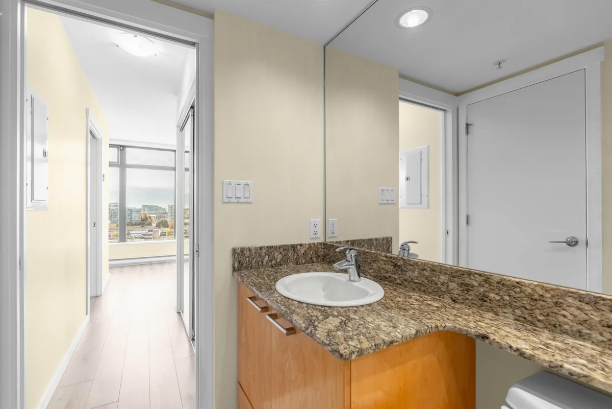 Bedroom 4 Photo of 1702 5811 No. 3 Road, Richmond, BC