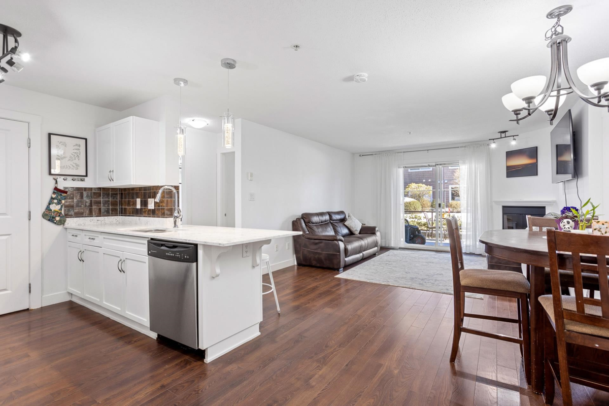 Family Room Photo of 107 2038 Sandalwood Crescent, Abbotsford, BC