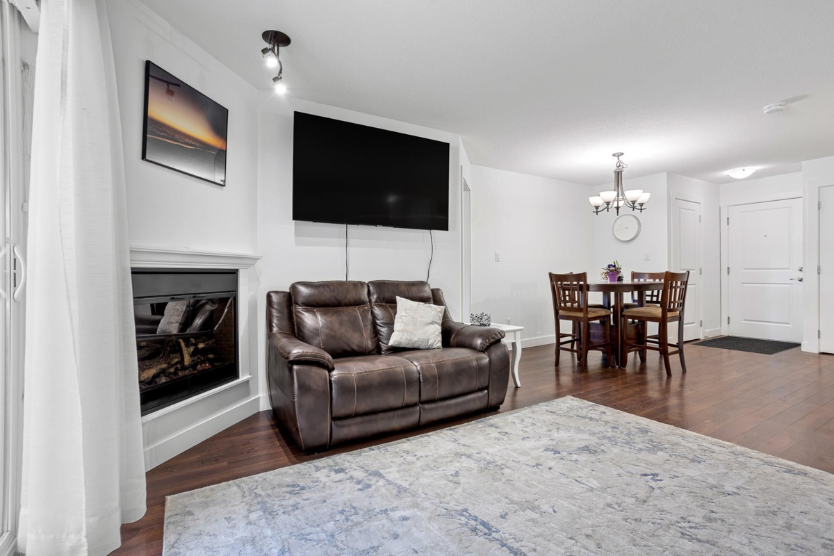 Pantry Photo of 107 2038 Sandalwood Crescent, Abbotsford, BC