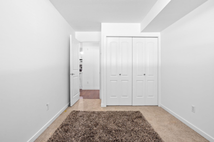 Entry Foyer Photo of 107 2038 Sandalwood Crescent, Abbotsford, BC