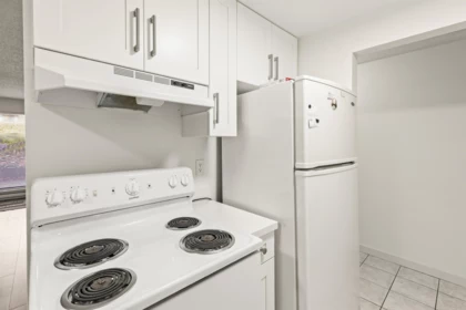 162 7293 Moffatt Road, Richmond, BC, Richmond — Apartment/Condo for sale